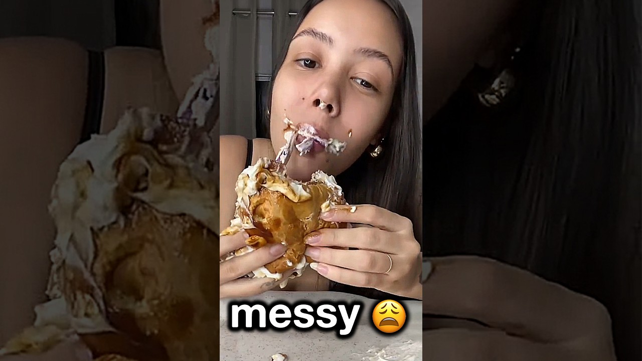 CLEAN vs MESSY mukbangers 😤 #mukbang #food #eating #shorts