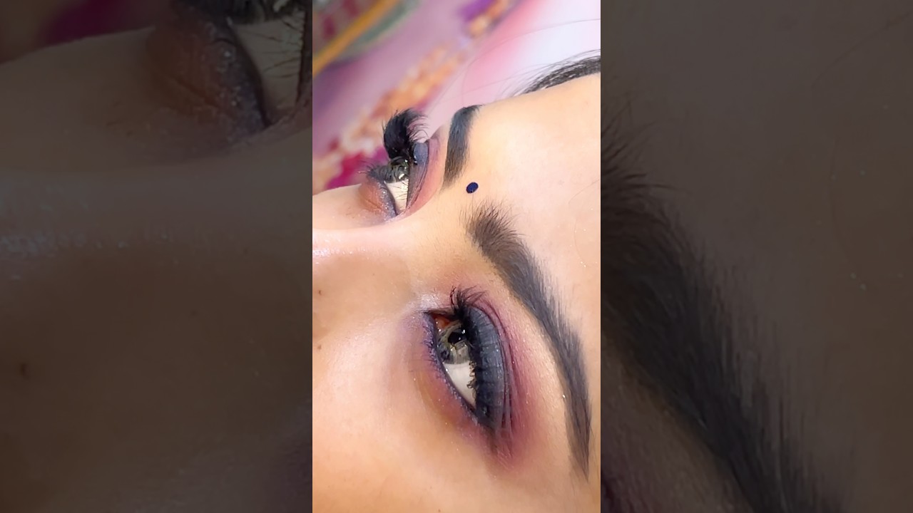 Eye makeup tutorial #day59 #trendingshorts #trending #eyemakeup #beautiful #shorts #shortvideo