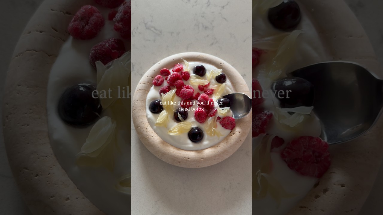 Skincare yogurt bowl 🍋😍 #breakfastideas #breakfast #healthyfood #yogurt #healthy
