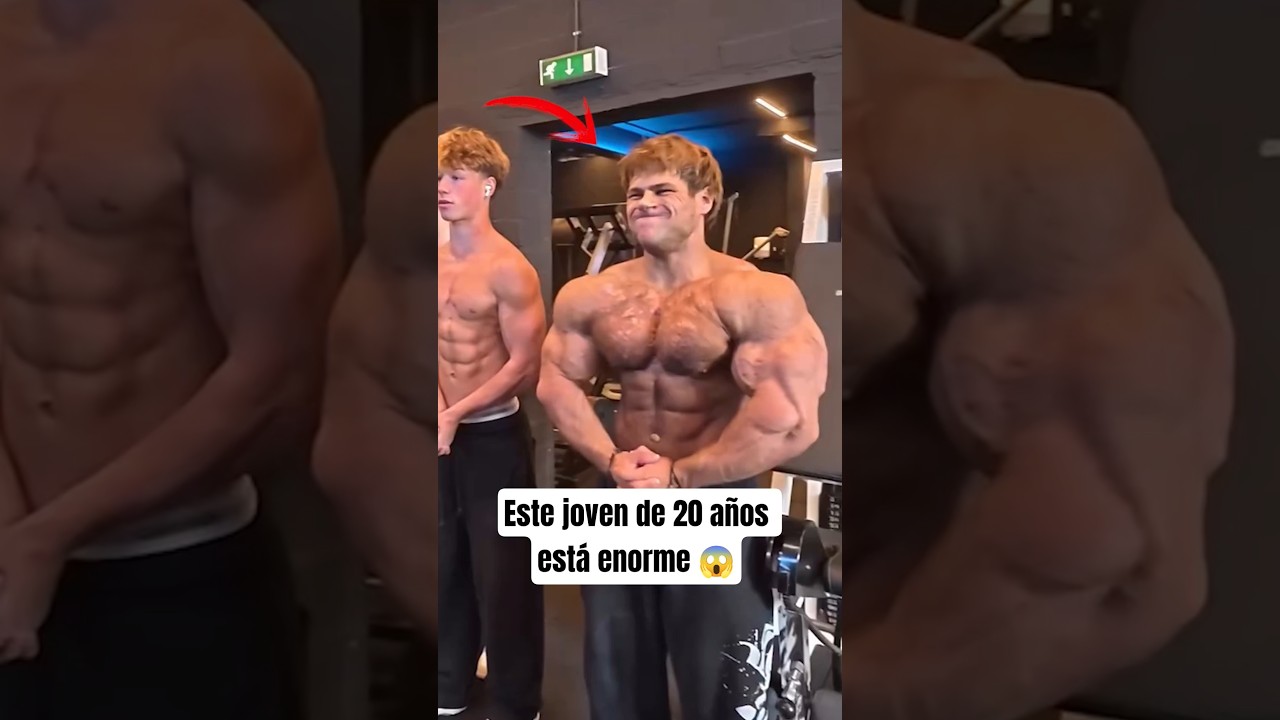 Este joven mutante de 20 años se compara con otros en el gym #fitness #gym #bodybuilding