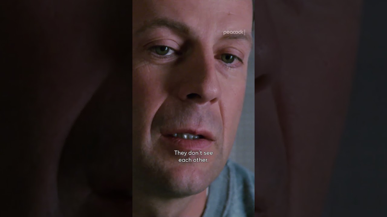 I see dead people 🫥 #TheSixthSense #MNightShyamalan #BruceWillis #HaleyJoelOsment #Thriller