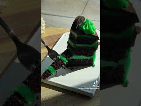 CHOCOLATE MINT CAKE