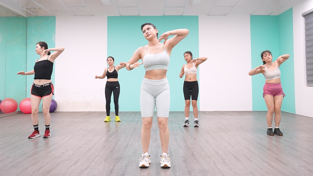 30 Minute Dance Workout At Home | Exercise To Lose Weight FAST | Zumba Class