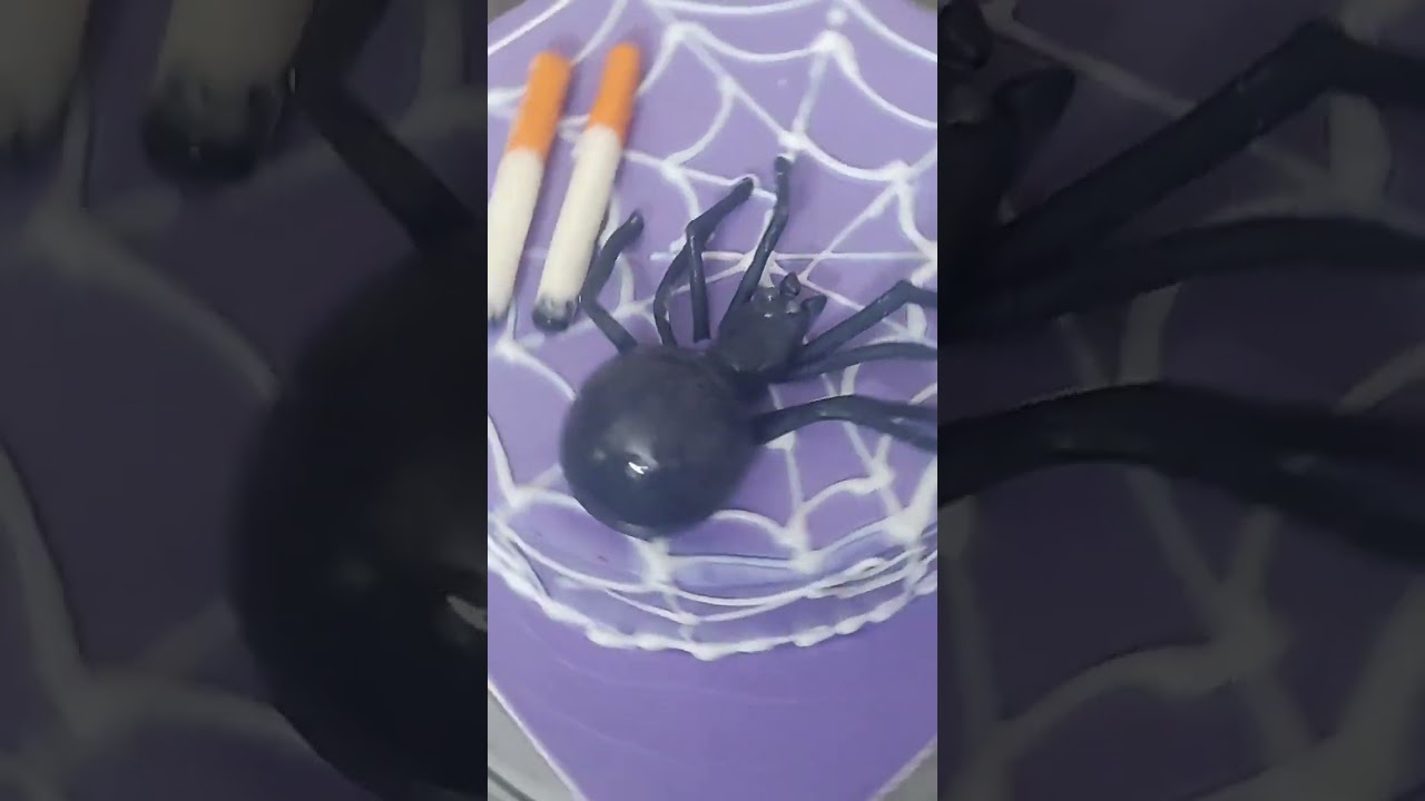 Tere Vaaste X spider Venila cake customised #fondantcake #cakedecorating #customcakes