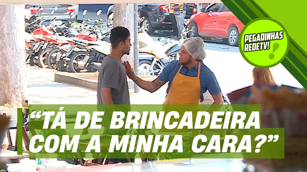 “GOSTA DE COMIDA POR BAIXO OU POR CIMA?”: O GARÇOM FOI LONGE DEMAIS! | Pegadinhas RedeTV!