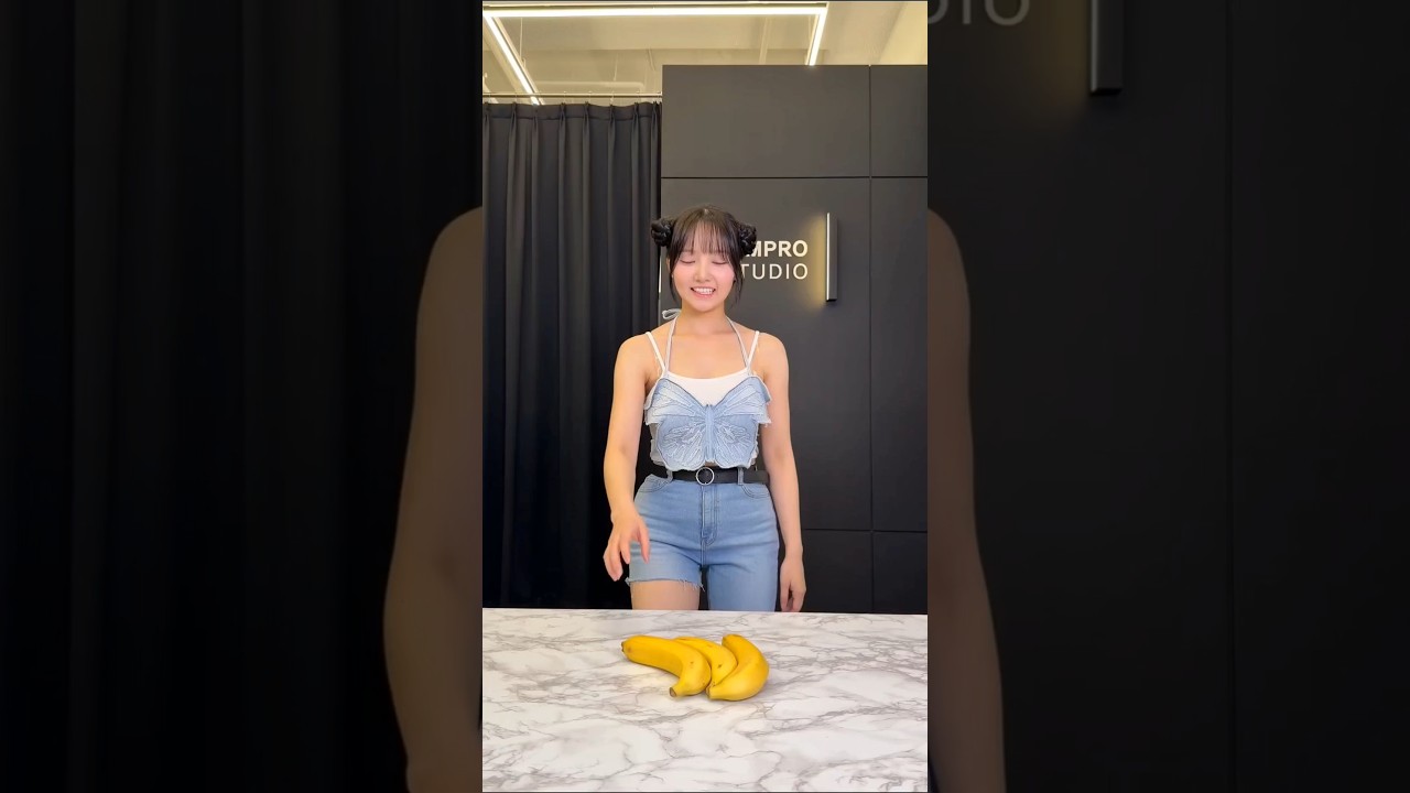 🍌 Banana Turns Into Chocolate! Girl Can’t Believe Her Eyes 🍫😱#shorts #woodworking #virelshorts #cg