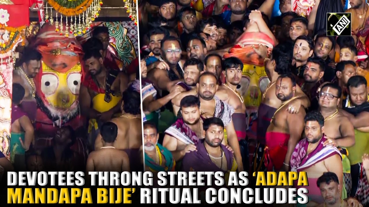 Rath Yatra 2026: Thousands gather as ‘Adapa Mandapa Bije’ ritual concludes at Sri Gundicha Temple