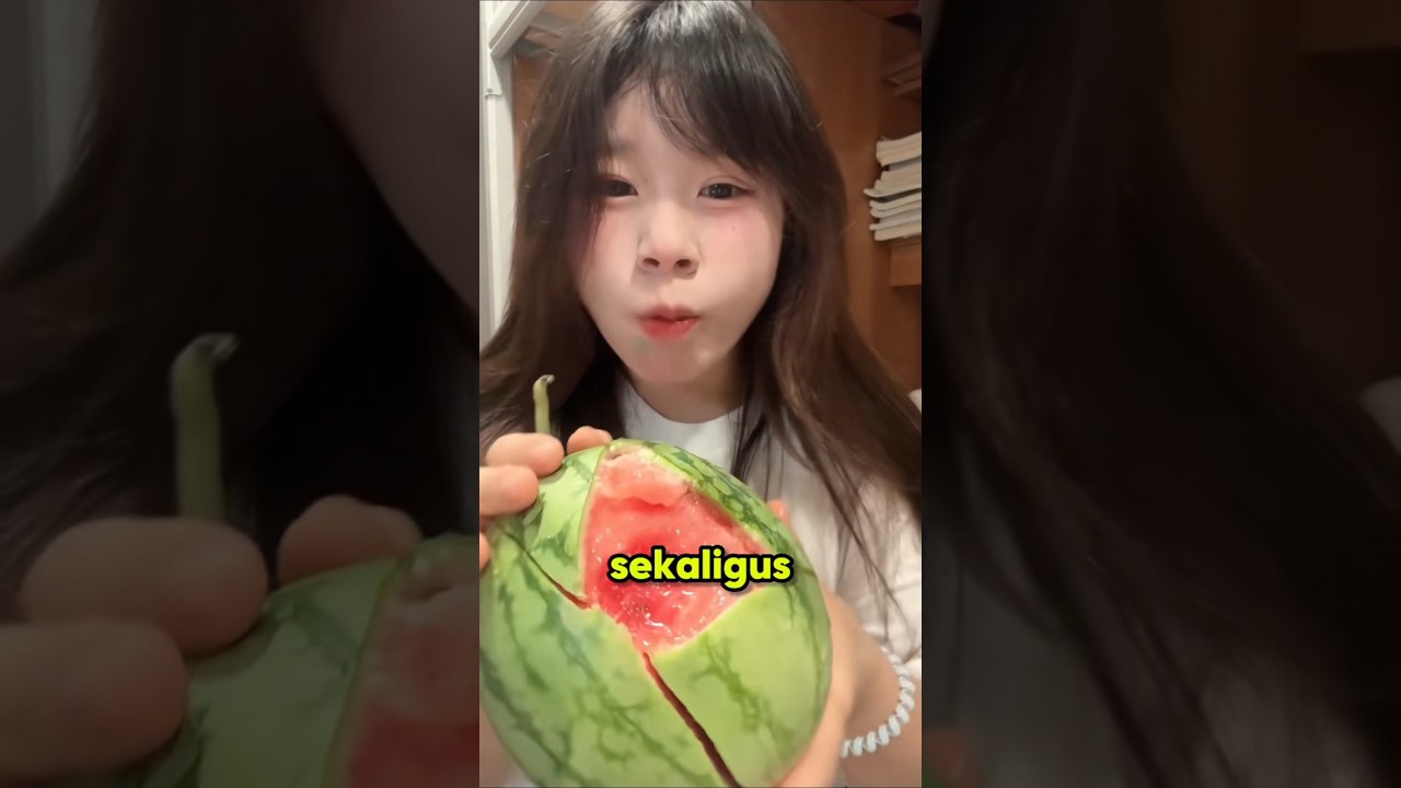 Awalnya Cuma Makan Semangka, Akhirnya Jadi Manusia Purba! 😂 #shorts #fyp #viral