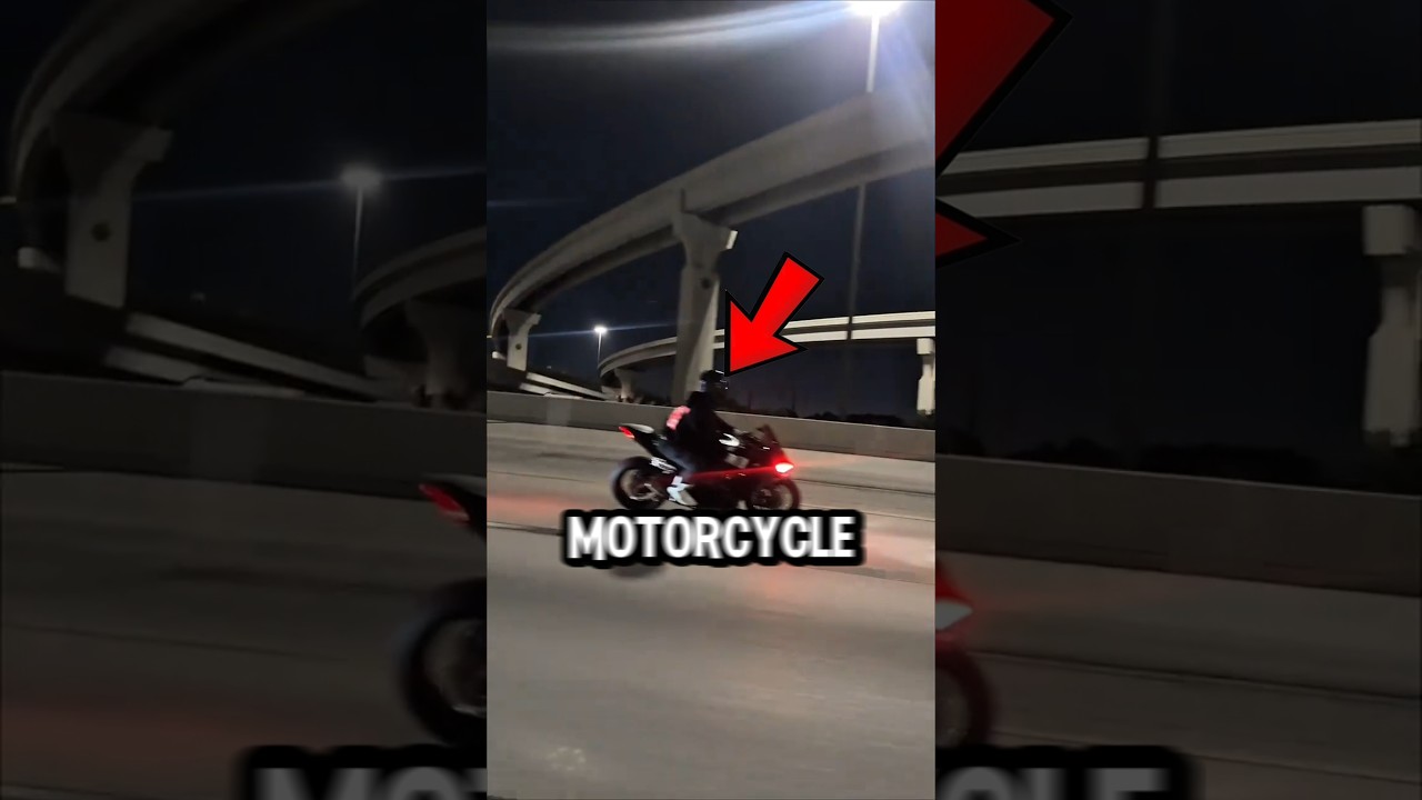 How Motorcycle Balance Itself?