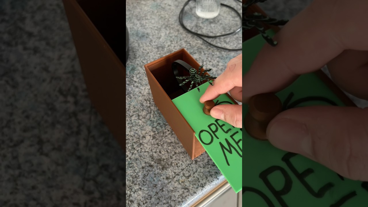 Spider prank Box🤩#layerworks #prank #spider #box #3dprinting Makerworld Model Number: 2467976