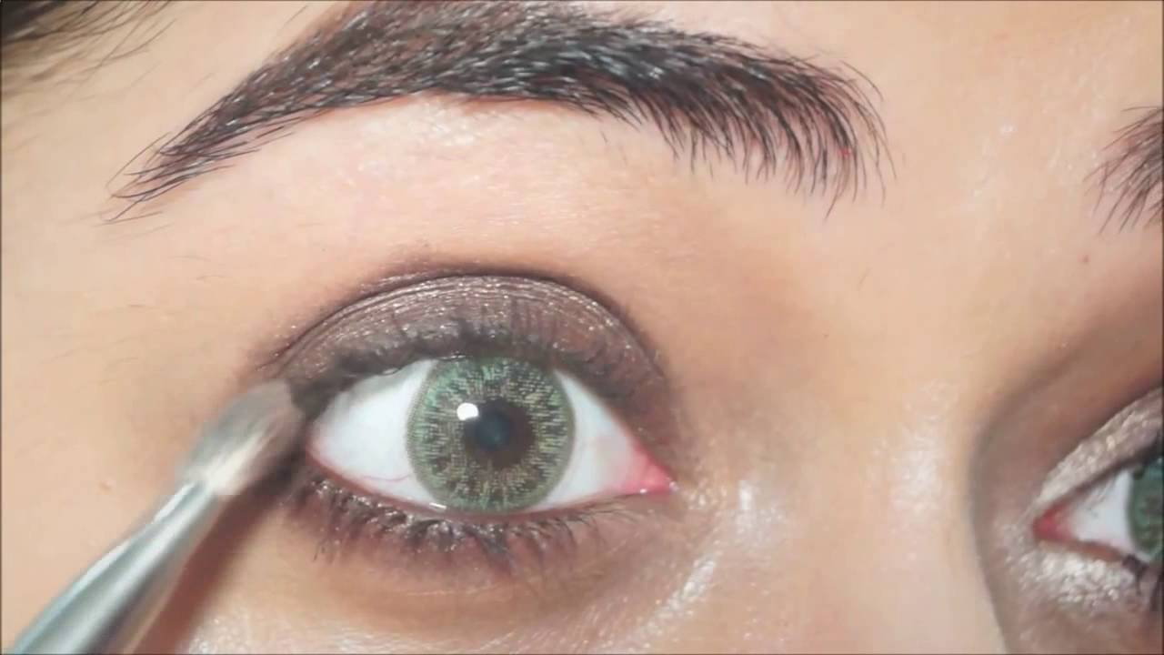 Easy Brown Smokey Eye Makeup Tutorial | corallista