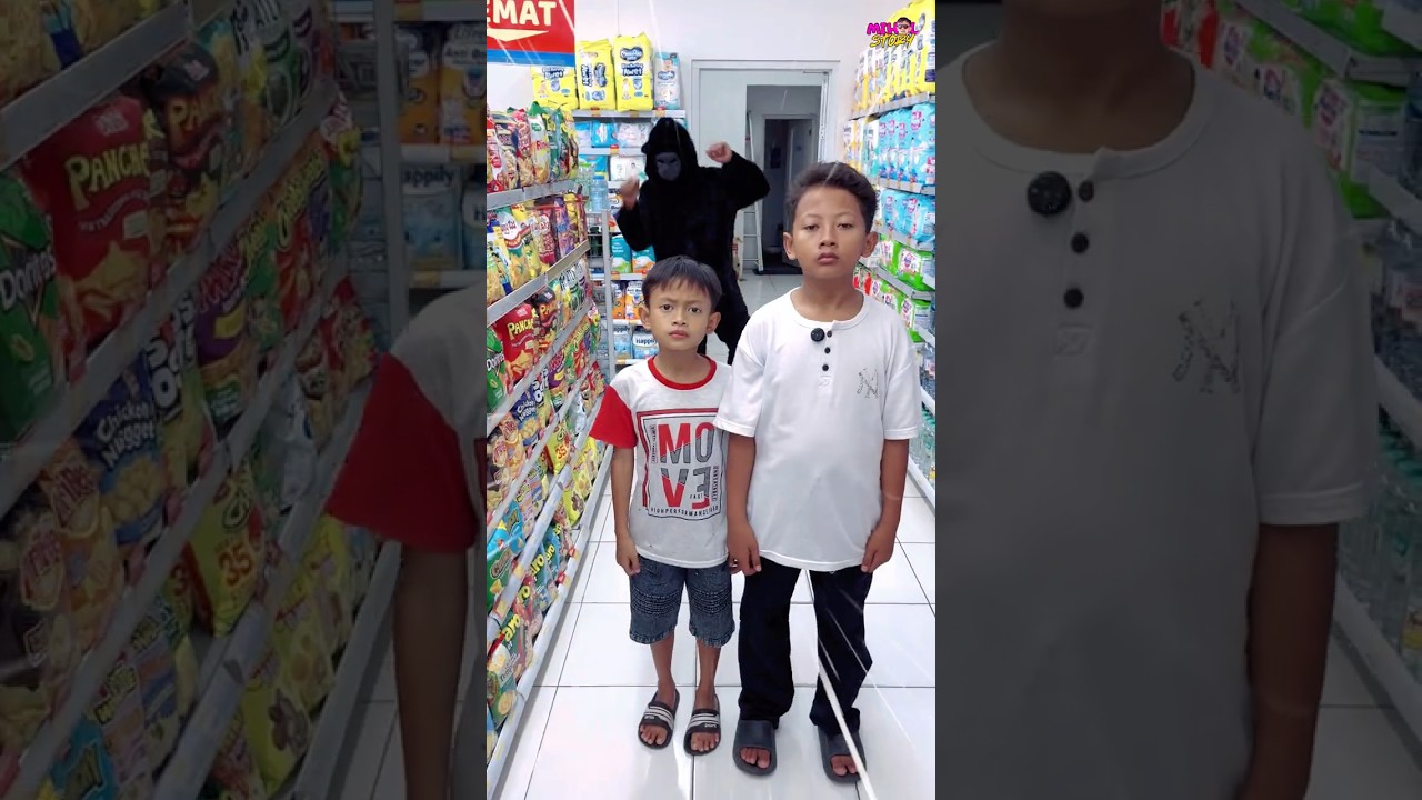 CIKI PISANGNYA DI BORONG SAMA GORILLA JADI JADIAN😁😅🙈 #comedy #hiburansegar #funny #shorts #humor