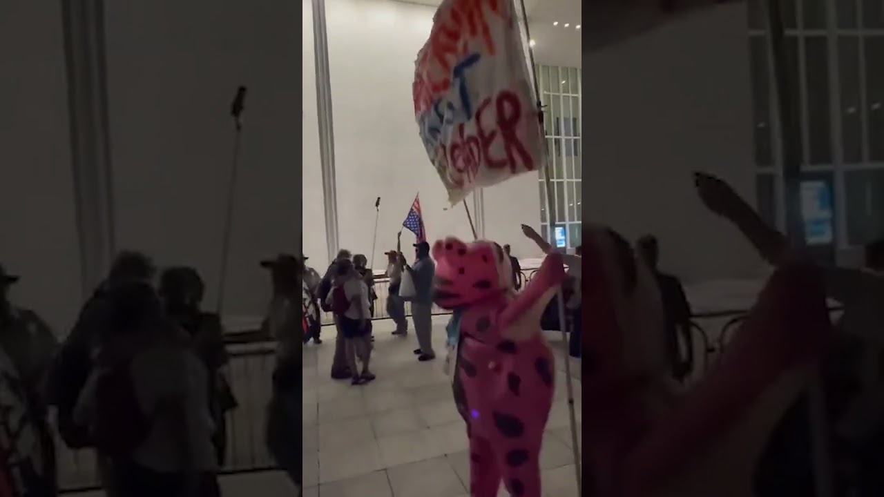 'Trump Is No JFK': Protesters SWARM Outside Kennedy Center Amid Demolition Threats #shorts
