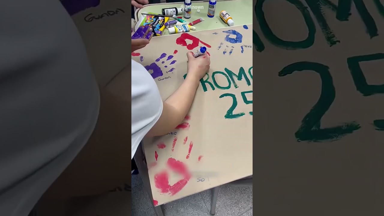 Students Draw Memory on Celing