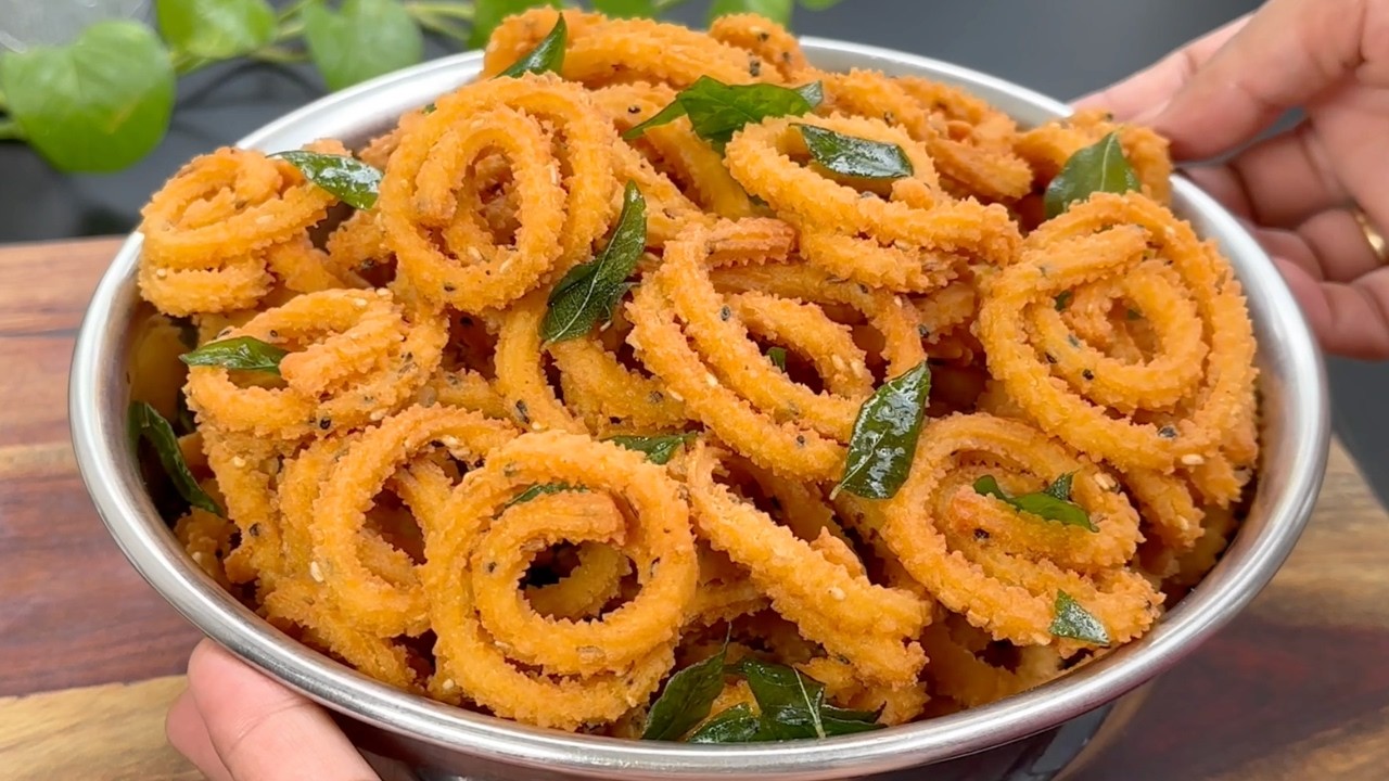 కరకరలాడే చిట్టి చిట్టి మురుకులు చాలా సులభంగా చేసుకోవచ్చు| Murukulu Recipe in Telugu| Snacks Recipes