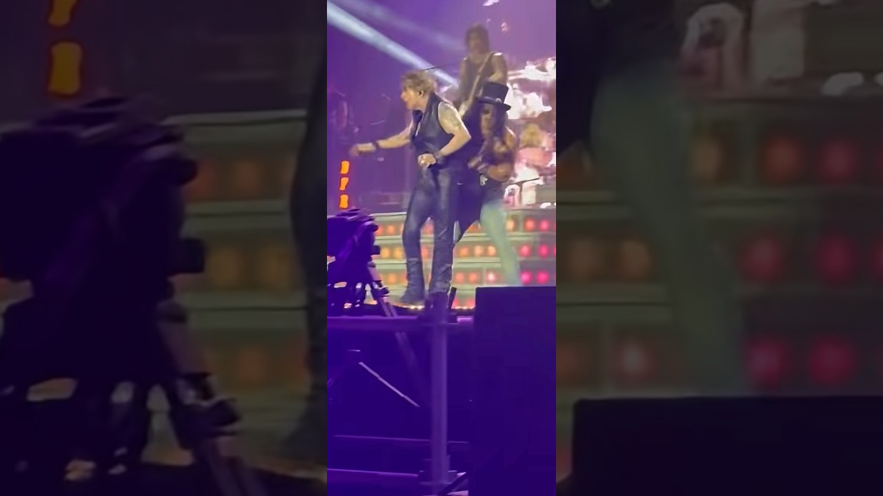 Axl Walks Straight Into Slash… But Keep Watching 👀😂