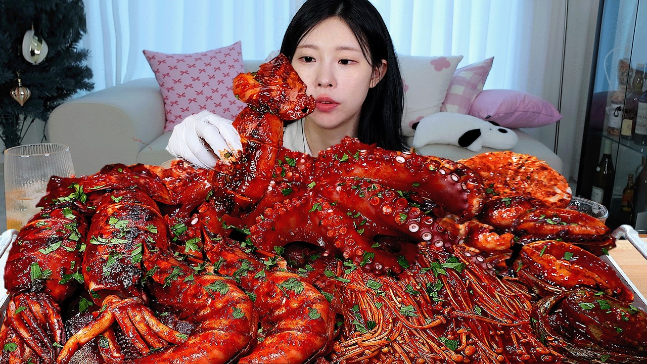 ASMR MUKBANG| 직접 만든 매운 대왕 해물찜 씨푸드 보일 (랍스터, 킹타이거새우, 문어, 전복) 먹방 & 레시피 SEAFOOD BOIL EATING