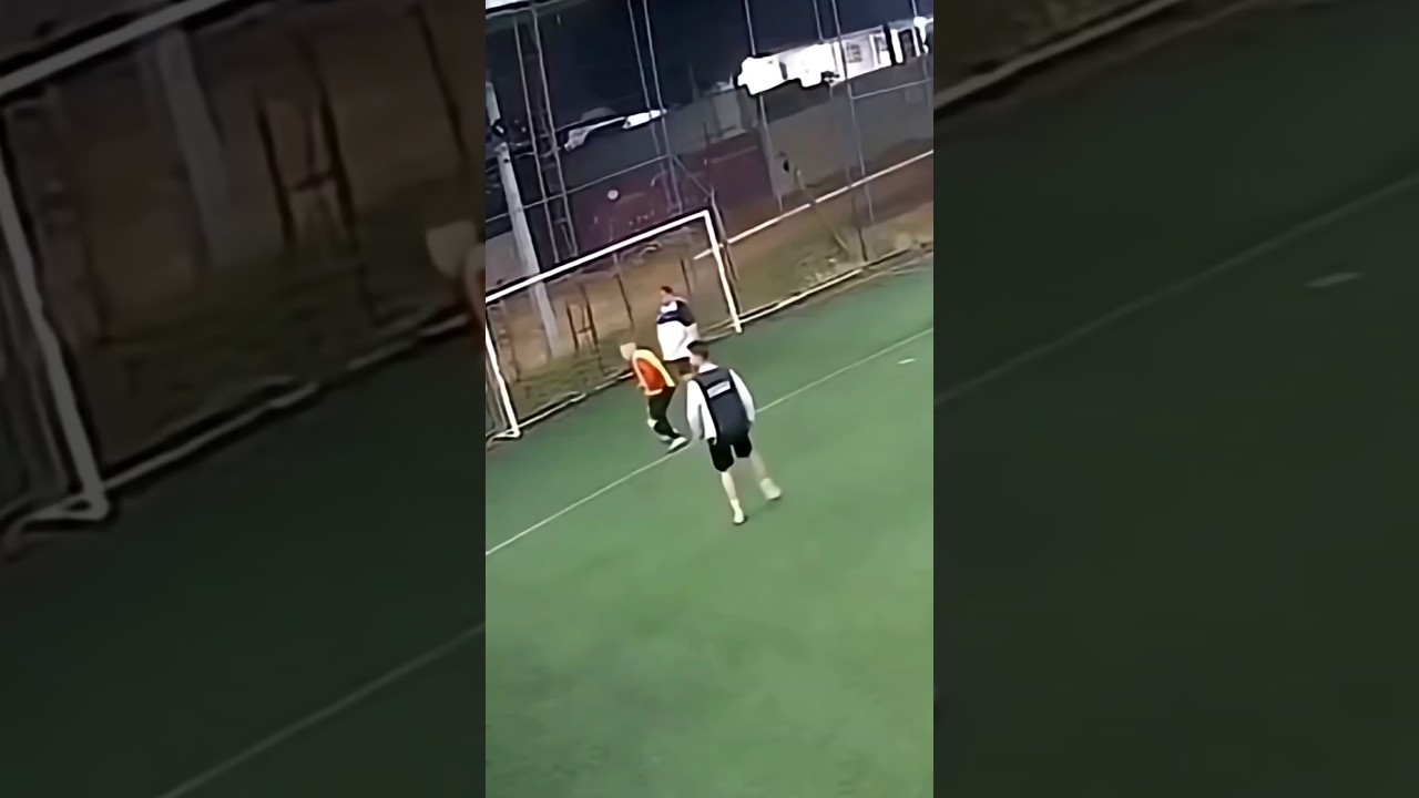 Trap 🪤 football skill tutorial ⚽🥵❤️ #football #skills #soccer #shorts