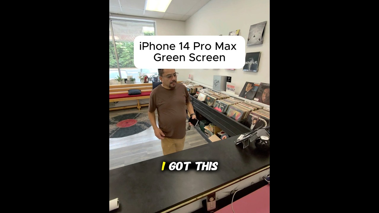 IPHONE 14 PRO MAX GREEN SCREEN!!! #smartphone #problemfix #brokenfix #pcbuild #brokenscreen