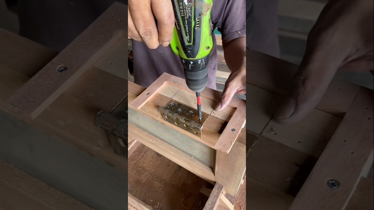 How to quickly install hinges #woodworking #tipsntricks #diy #tips