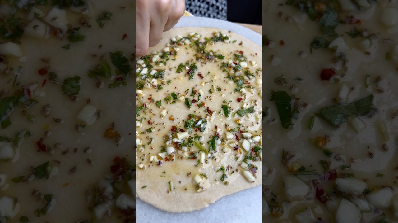 Garlic Paratha🧄😍#shorts #shortsfeed #garlic #paratha #recipe