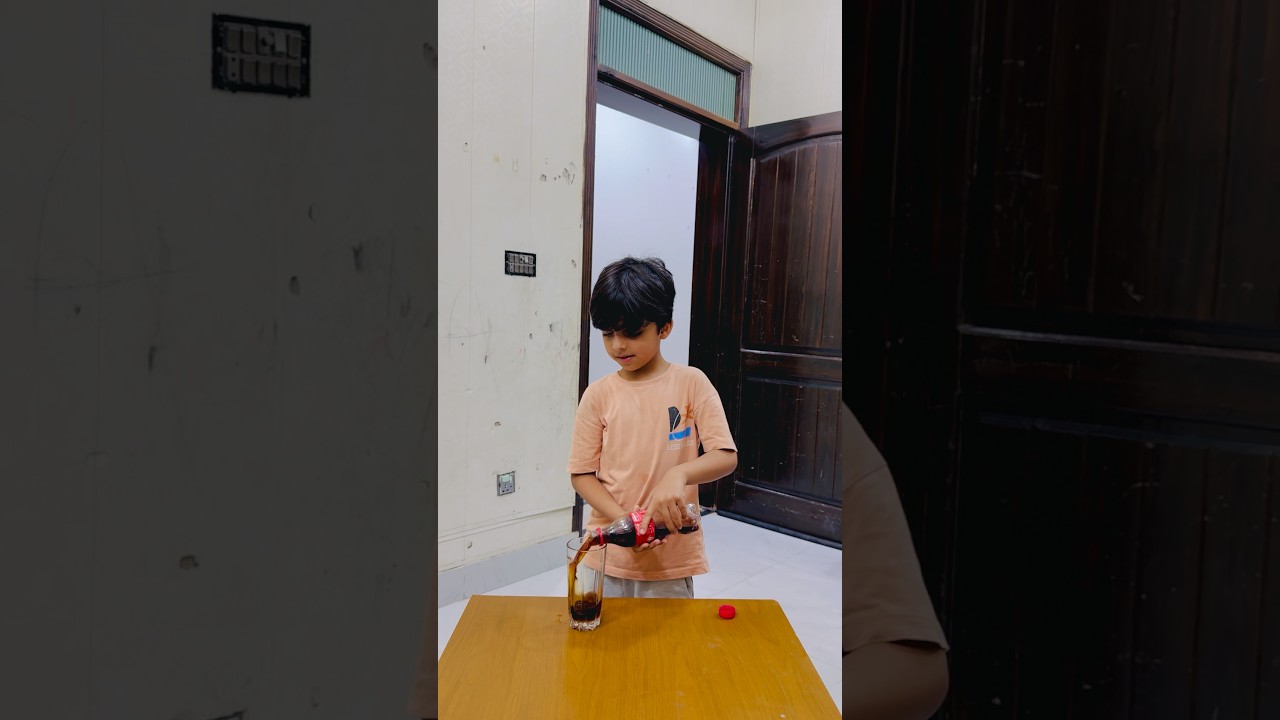 Ye shanu or baba kya kar rahay hain #funny #comedy #trending #youtubeshorts #shorts