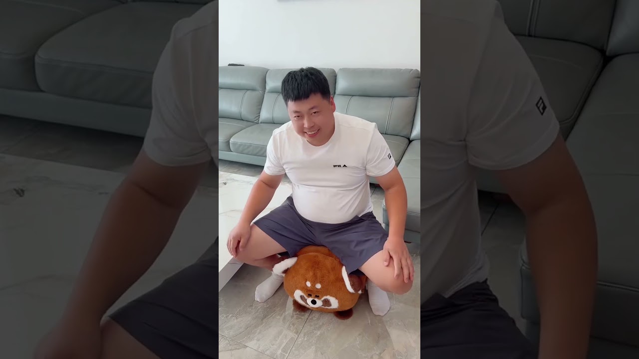 He Expected Mooncakes… But Look What Was Inside! 😂🎁🏮😱 #funny #gift #comedy