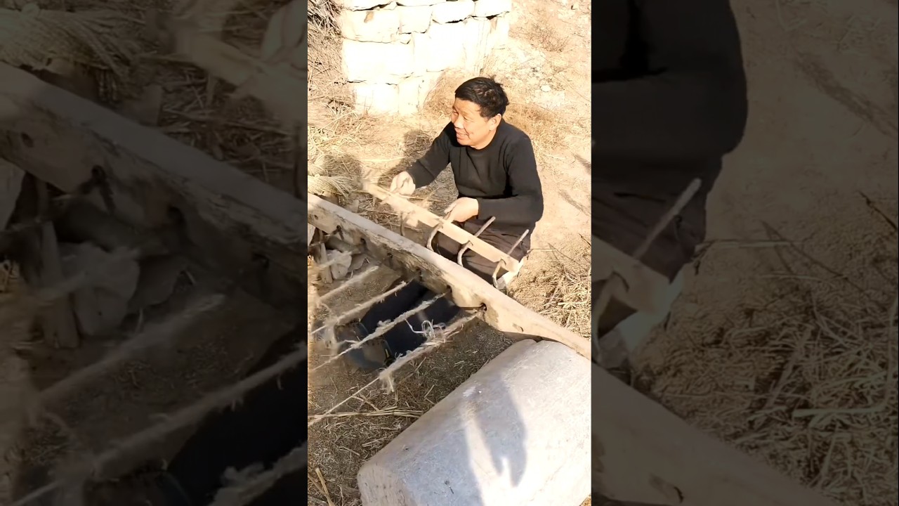 Traditional Hand-Cranked Multi-Strand Hemp Rope Twisting Machine