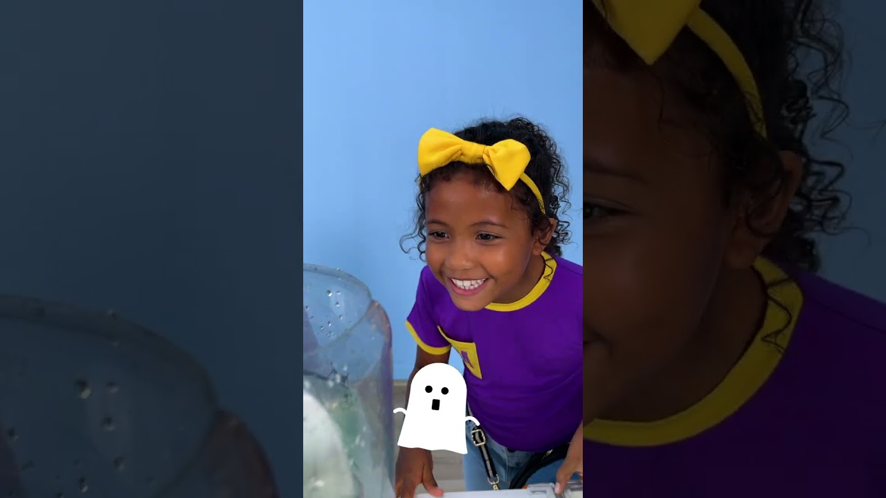 Let's play a Halloween Sink or Float !  #blippi #shorts #game #sinkorfloat #halloween