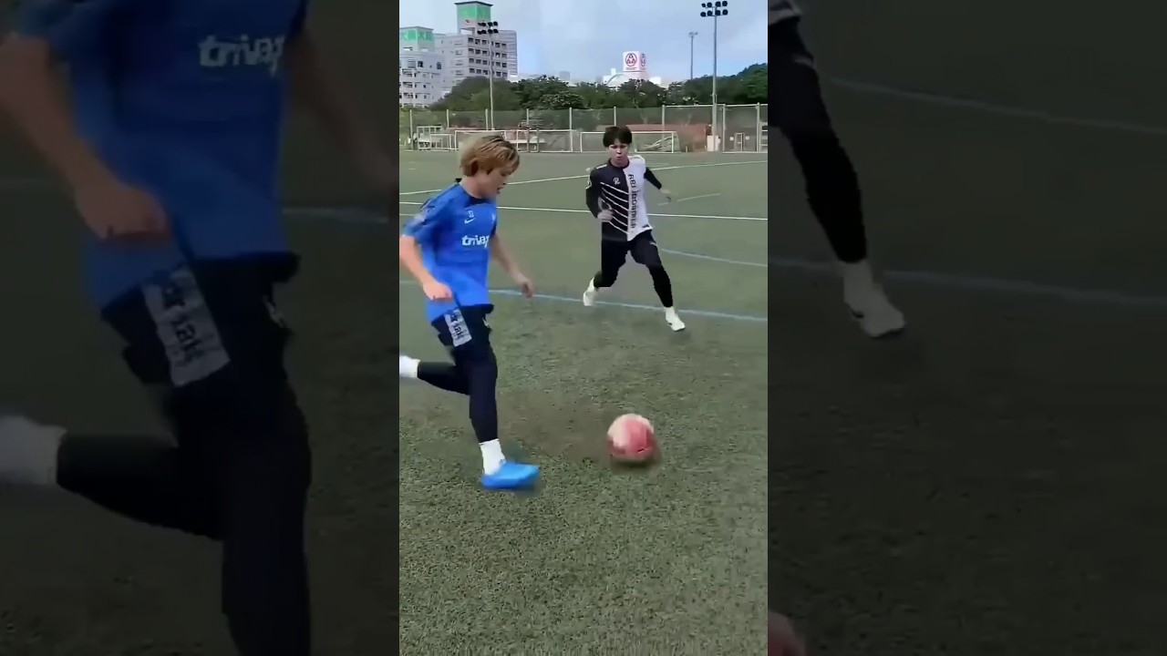 Unlock 🔓 Easy trap skill ⚽💯🔥...#football #skills #footballskills