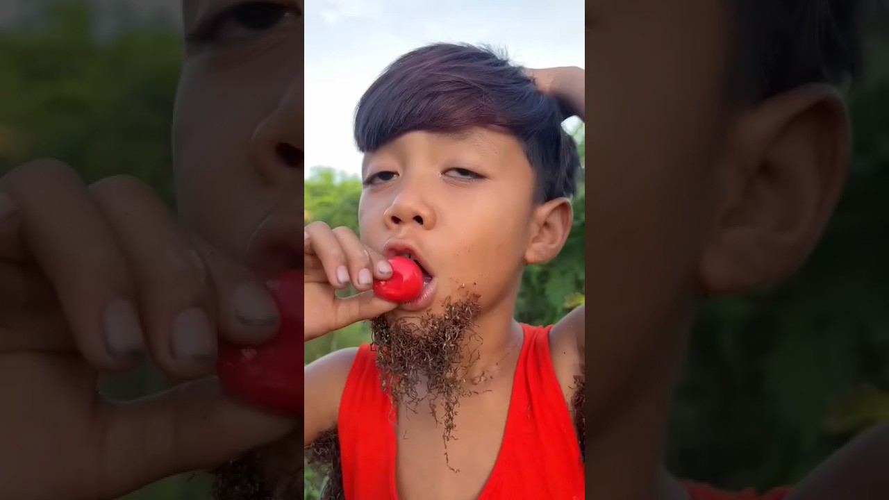 The guy shows SURVIVAL skills #survival #bushcraft #outdoors #lifehack #camping