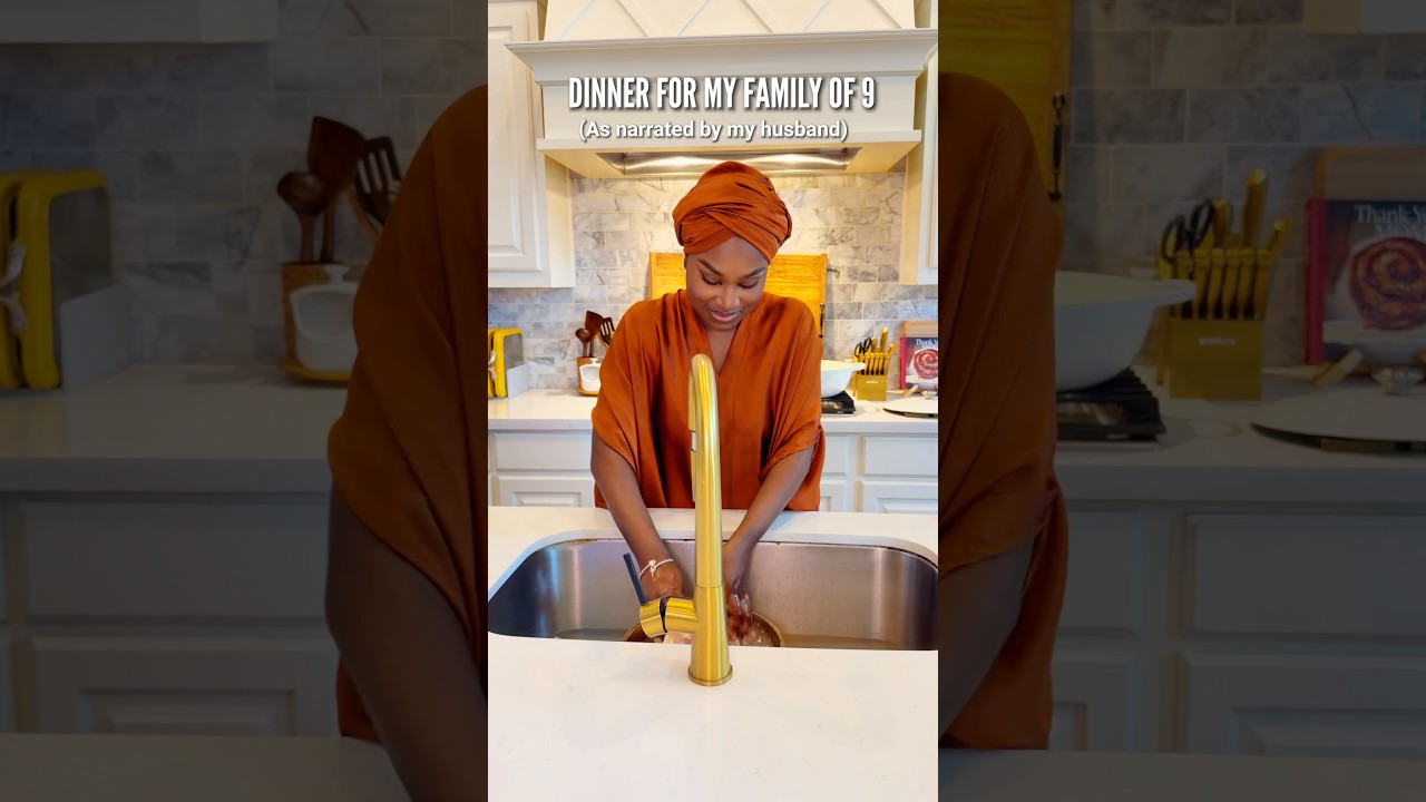 Making Ghana Jollof for dinner as a mom of 7 #dinner #food #momlife