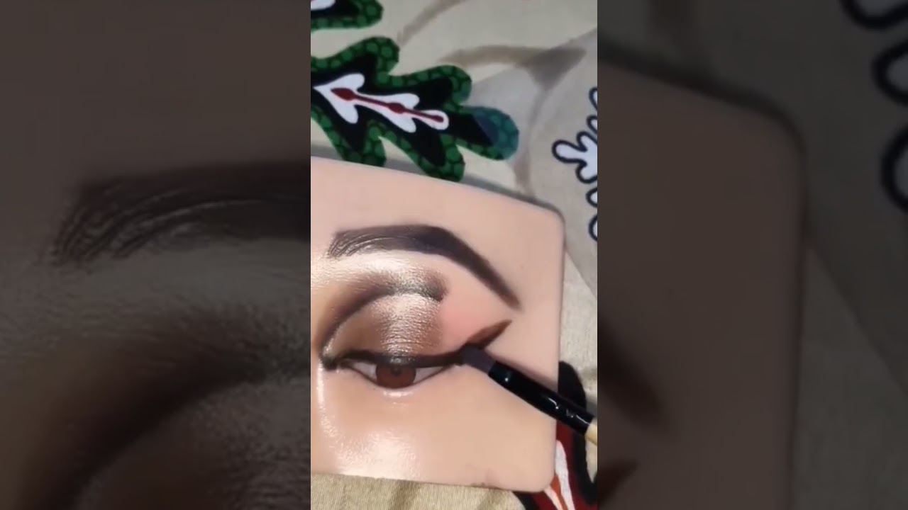 eyemakeup lines#my #bridelmakup#eyemakeup #trendingshorts#shortvideoviral #shorts #mystery#mychannel