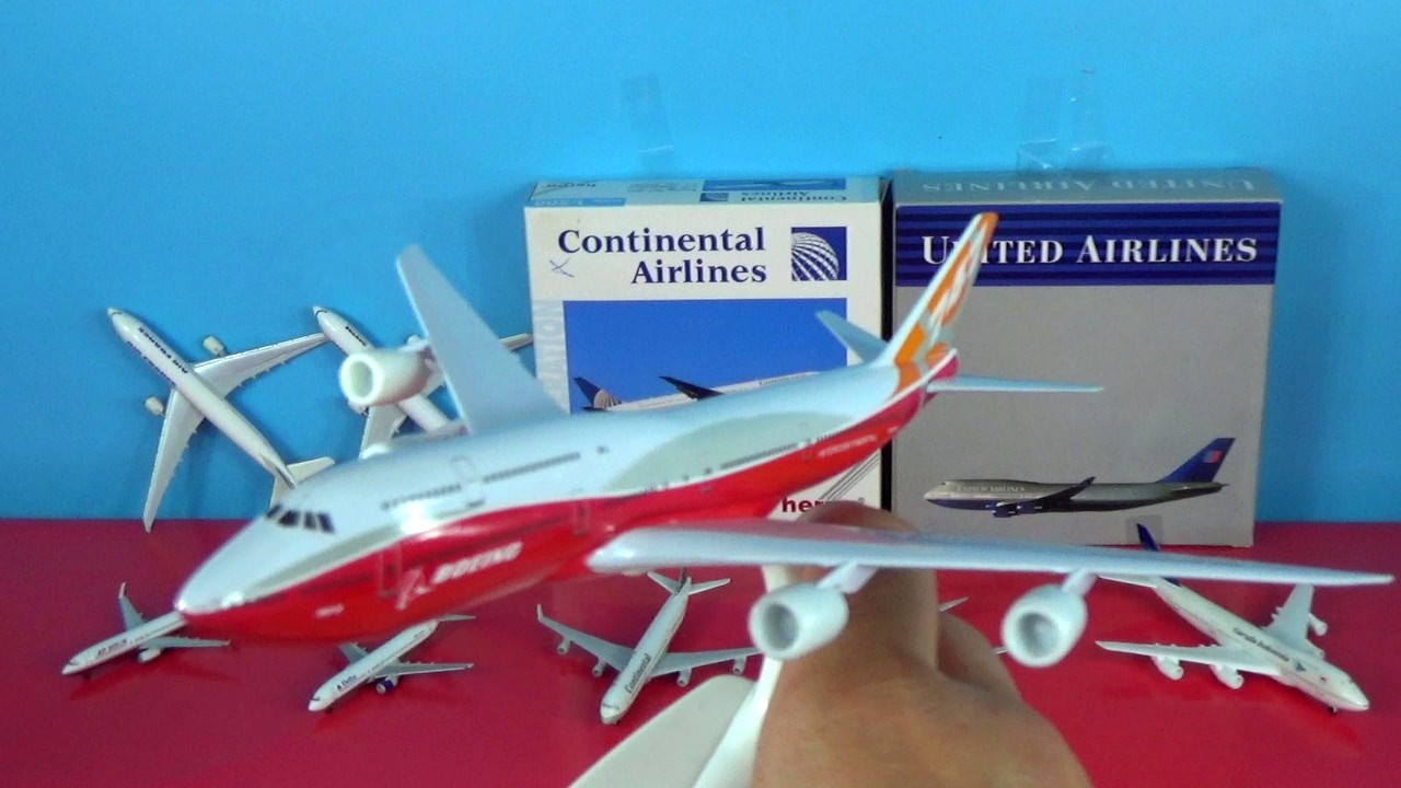 10 Amazing Airline Models Up Close | Rare Boeing 747s & Classic Jets!