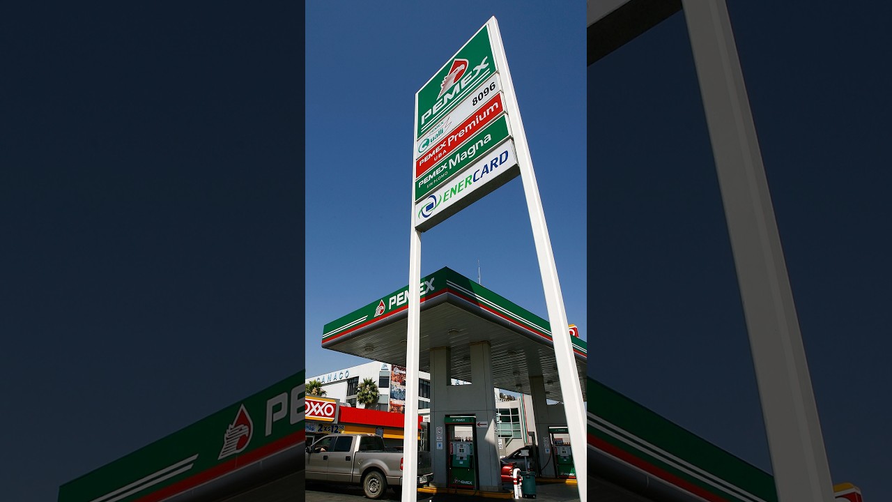 Mexico Bonds Trade Like Junk After $130 Billion Bailout of Pemex