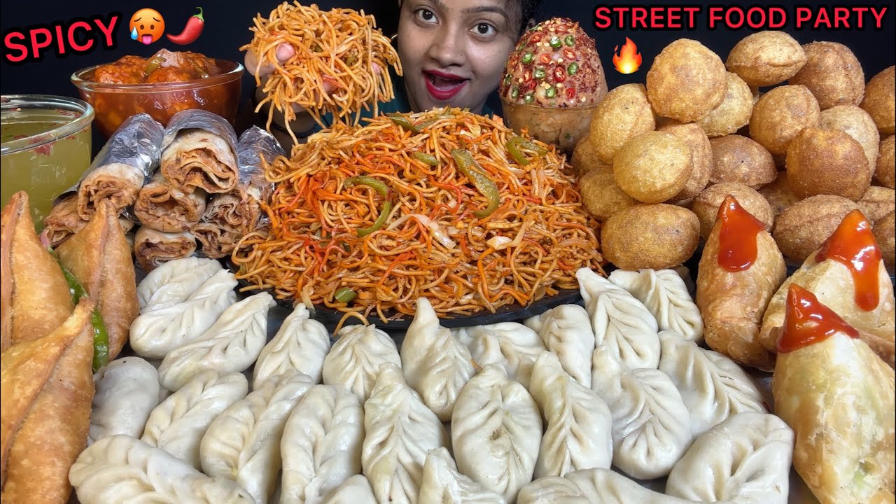 STREET FOOD CHALLENGE 🥵 SAMOSA, SPICY PANIPURI, MOMO, VEG KABAB ROLL, MANCHURIAN EATING 🌶️😋