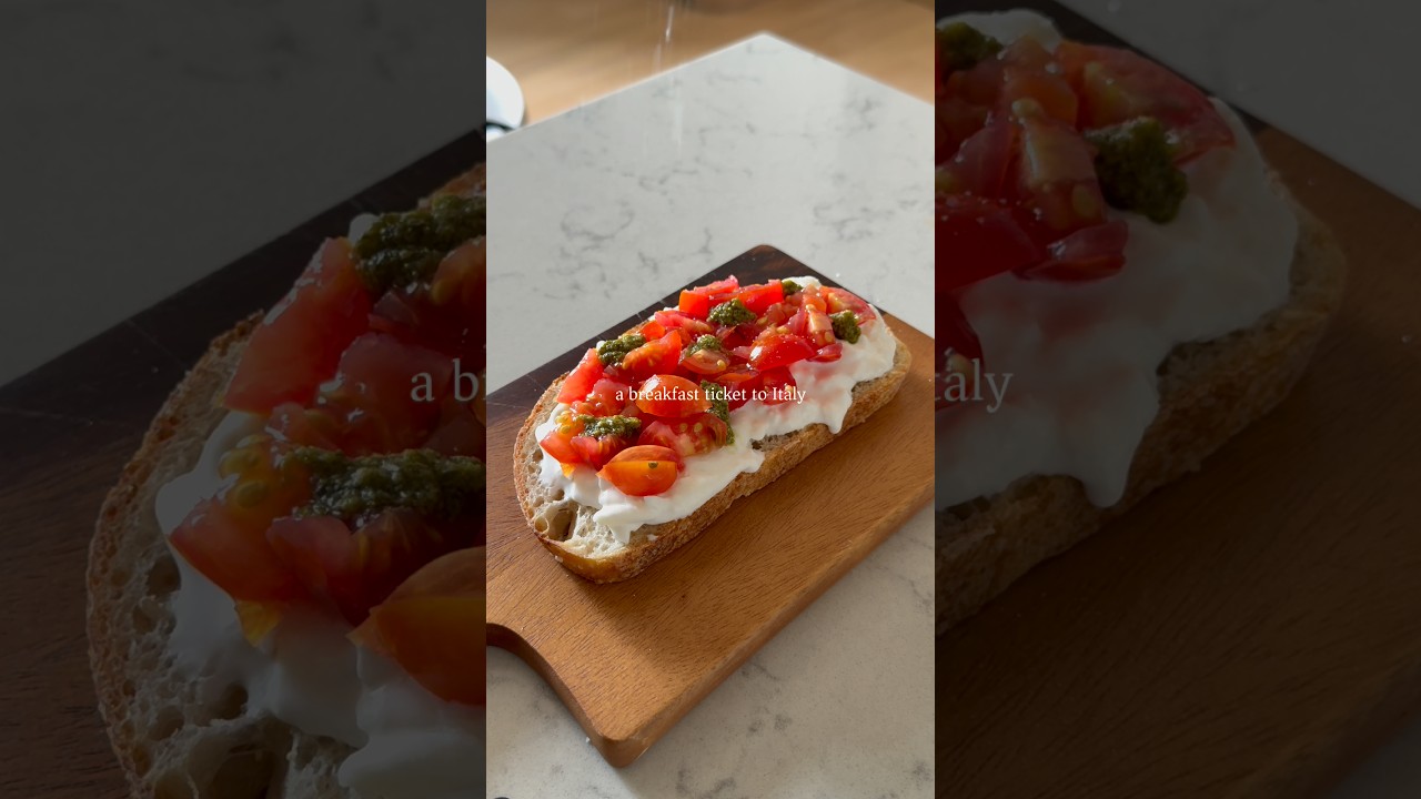 Caprese toast for breakfast 😍 #breakfastideas #breakfast #toast #healthy #wholefoods