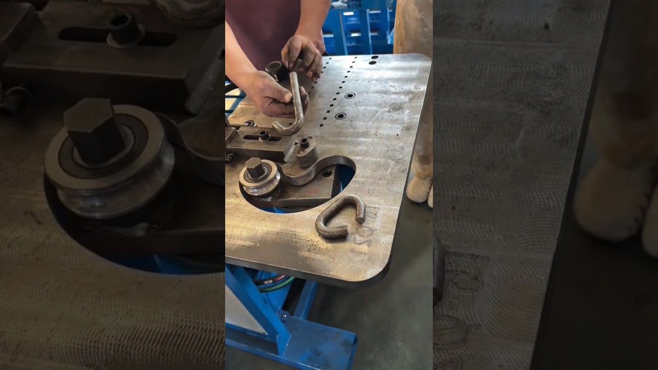 PERFECT LOOP from a straight steel rod 😳⚙️🔥 #tech #engineering #industrial #manufacturing