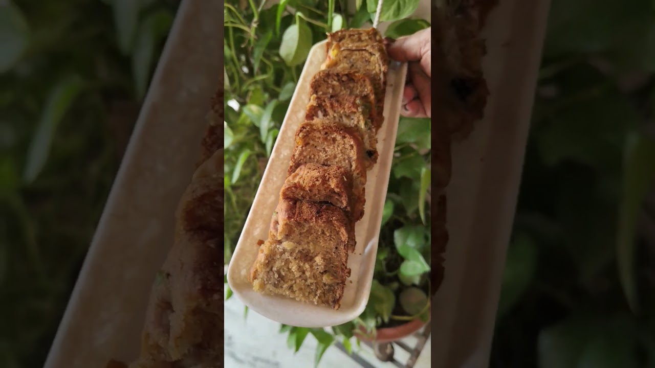 Do you know what I put in the cake? #trending #shorts #food #maakirasoi