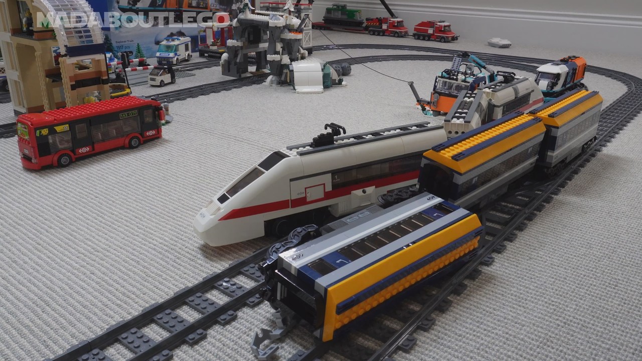 LEGO Train Crash 3. Santa Fe, Station, Caboose.