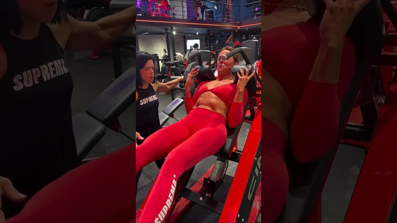 Hack Machine 🔥 Team Carol Vaz #gym #fitness #workout