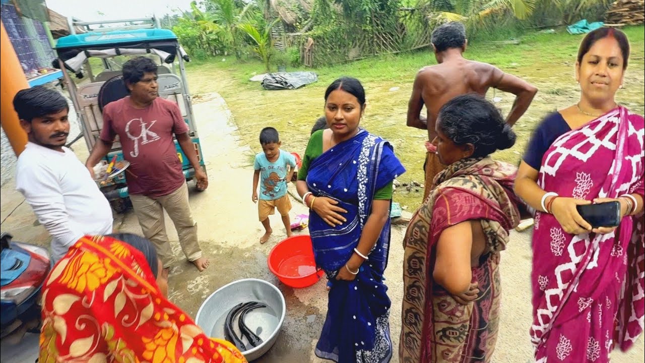  আজ বাড়িতে হৈচৈ মাছ নিয়ে অনেক দিন পর বৌদি এল‌ বাড়িতে 