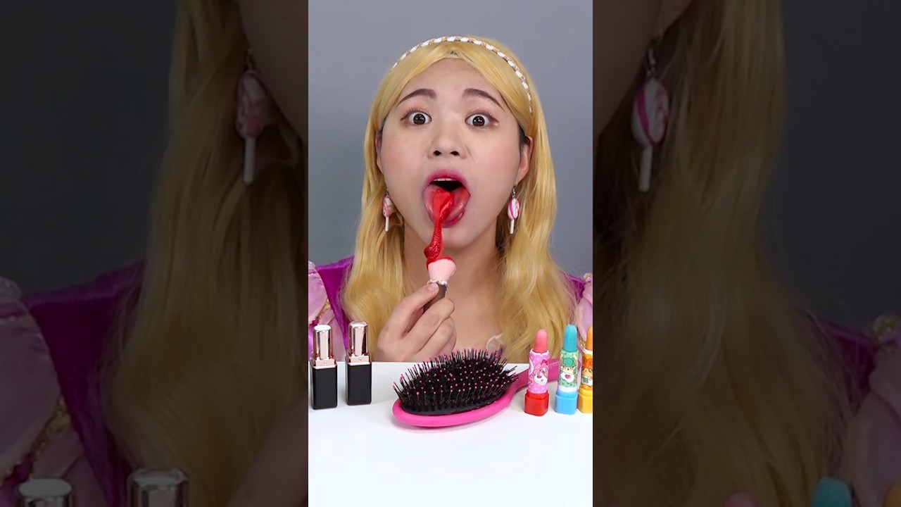 Edible Chocolate Makeup Mukbang 먹는 화장품 먹방