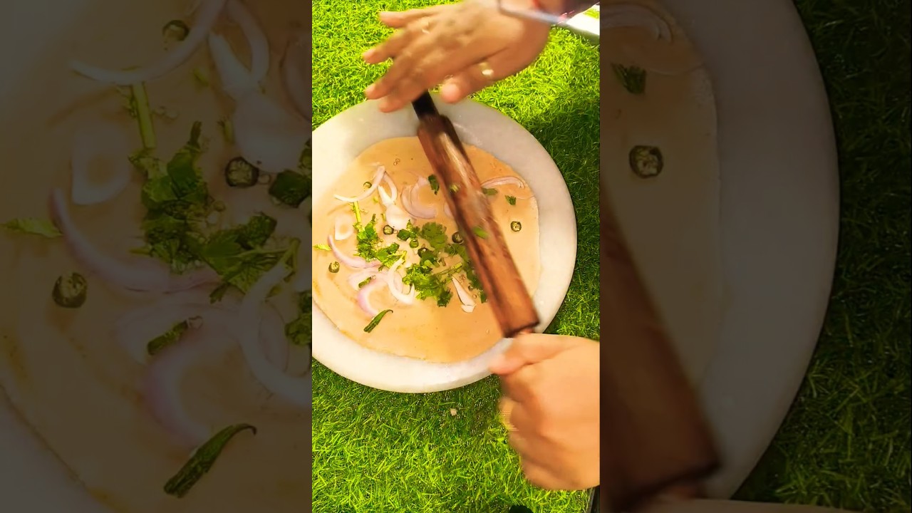trending onion paratha recipe #mosturaskitchen #youtubeshorts #trendingshorts