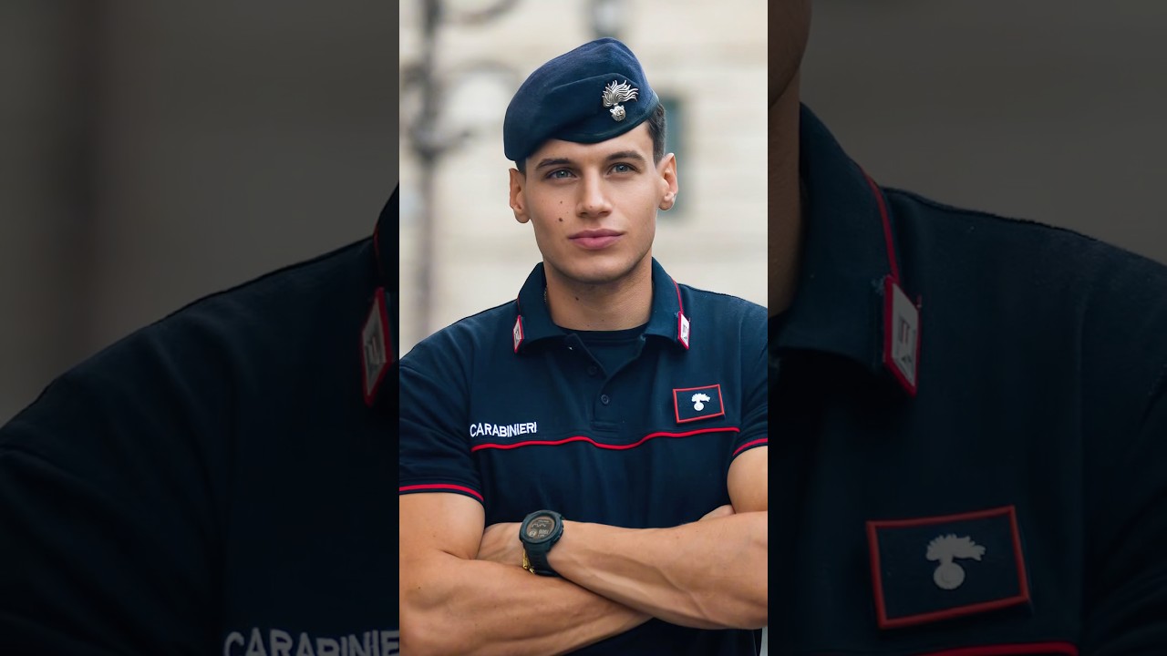 Surprised the Carabinieri 🇮🇹🫡 #carabinieri #police #streetphotography #Italy