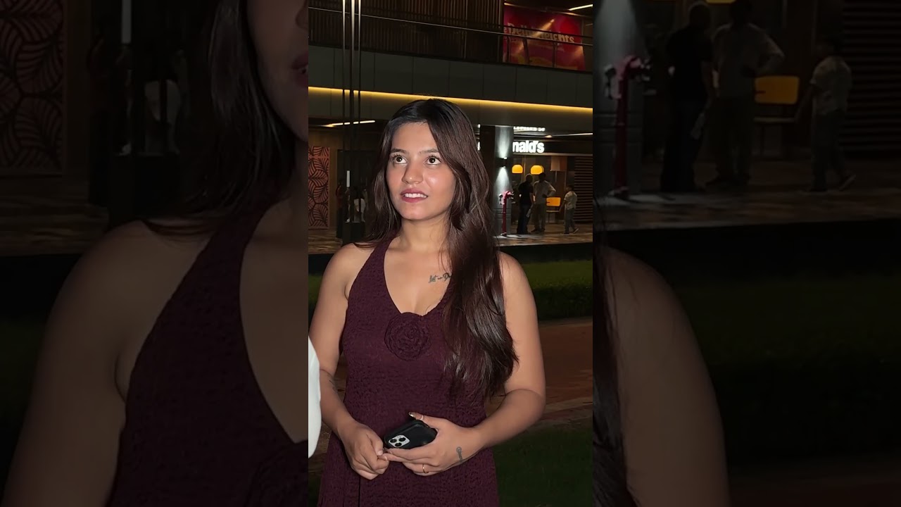 Ye Kya Pehen Ke Aai Hai Ye 😳😯 #shorts  #ytshorts