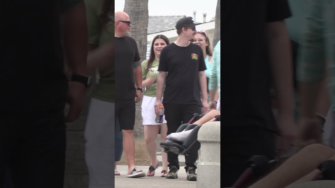 Wet Fart Prank While Beach Vibing 🤣
