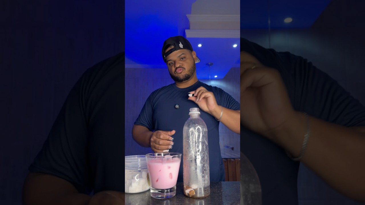 Iced coffee strawberry yorgut 🍓 ☕️ #icedcoffee #coffee #mukbang #dalgona #asmr
