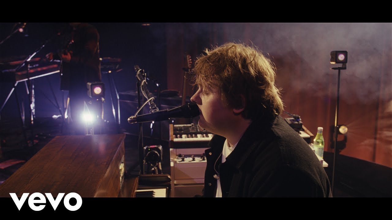 Lewis Capaldi - The Day That I Die (Official Live Video)
