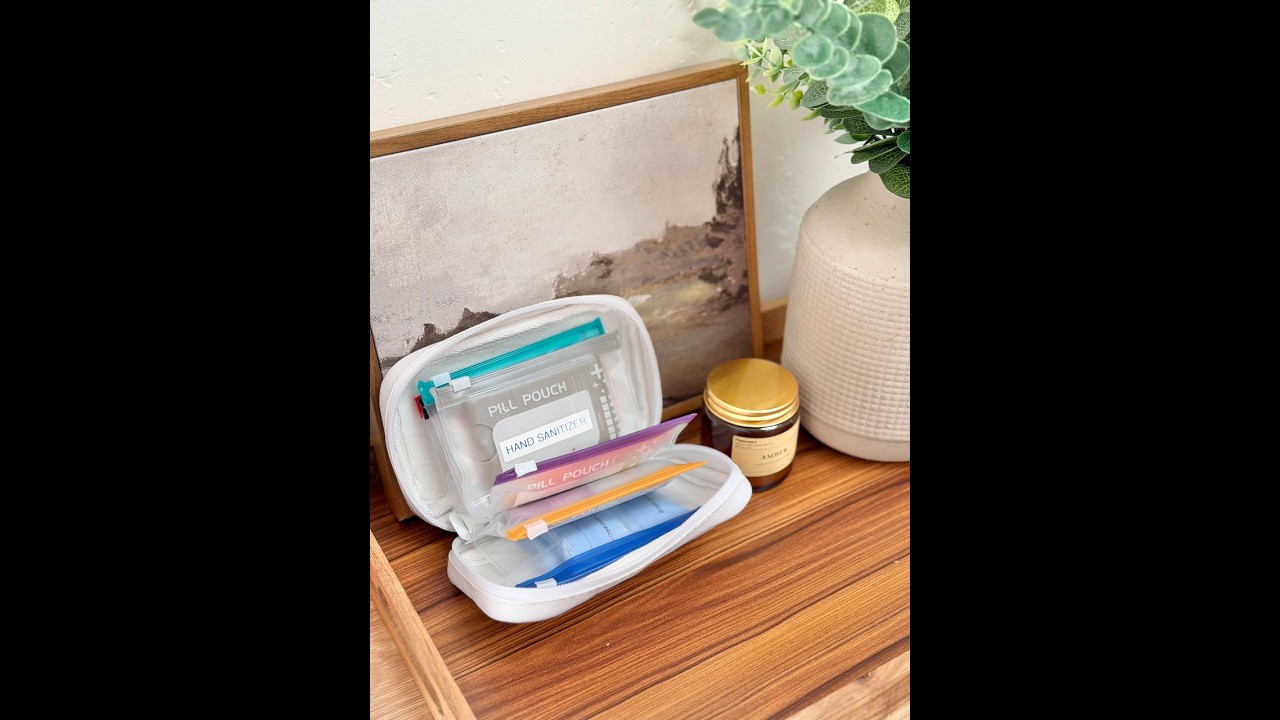 For anyone who can never find their lip gloss👀✨ #founditonamazon #amazonfinds #amazontravel #pillor